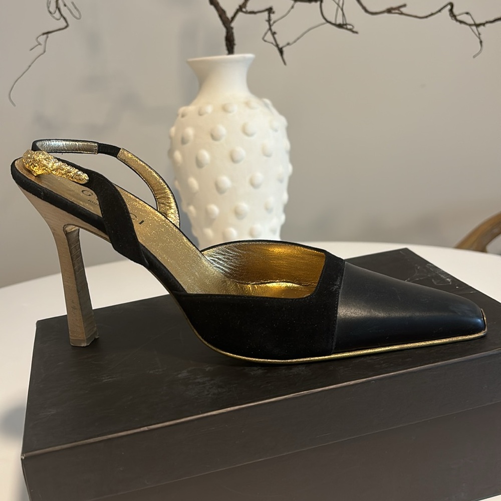 Vintage Gucci heels gold tiger ankle strap accent